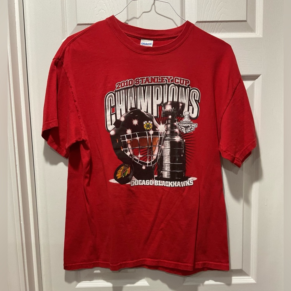 2010 Stanley Cup Champions Black Hawks T-shirt L men